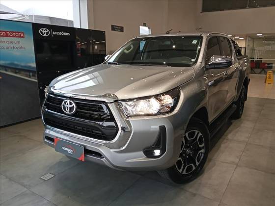 TOYOTA HILUX 2.8 D-4D TURBO DIESEL CD SRV 4X4 AUTOMÁTICO